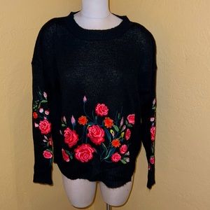 3/$15 Umgee size M sweater. Embroidered flowers